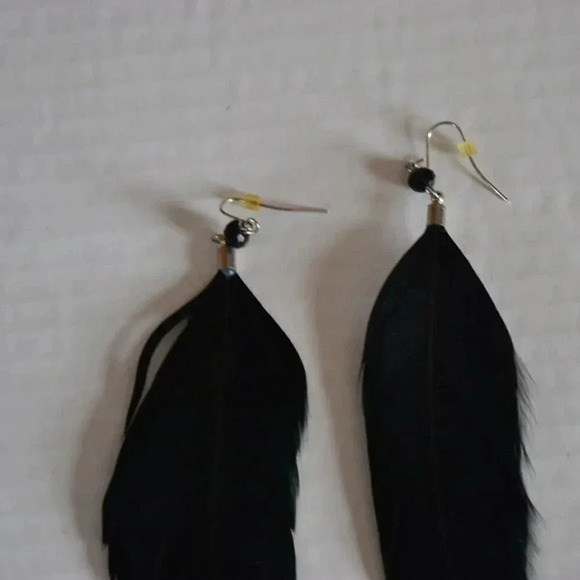 5/$25 Feather Dangle Earrings - Picture 3 of 4